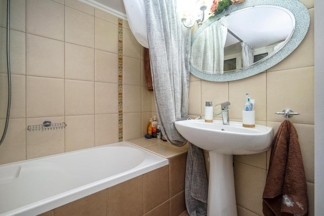 Luxury Apartments Zeas بيرايوس المظهر الخارجي الصورة