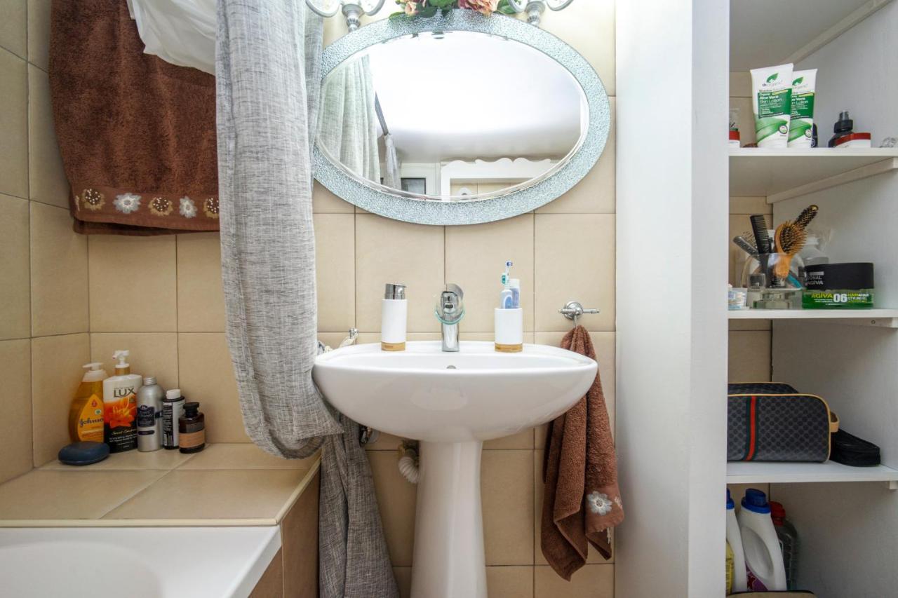 Luxury Apartments Zeas بيرايوس المظهر الخارجي الصورة